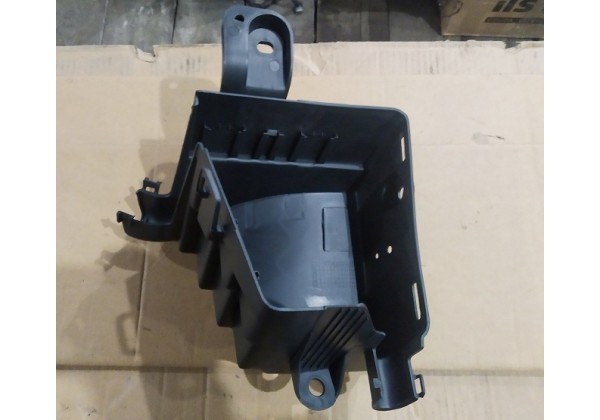 Корпус блоку запобіжників Renault Logan, Sandero, Duster, 6001551084, 8200738816, 243800196R 